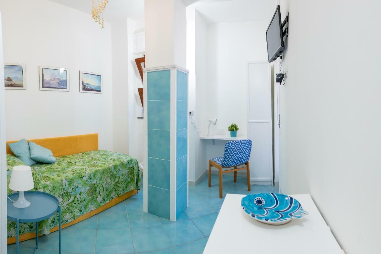 La Casetta Linda - New 2 Bedroom Apt In Sorrento With Seaview Terrace 外观 照片
